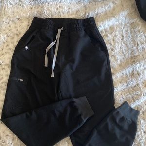 Figs high waist Zamora scrub pants in black size small